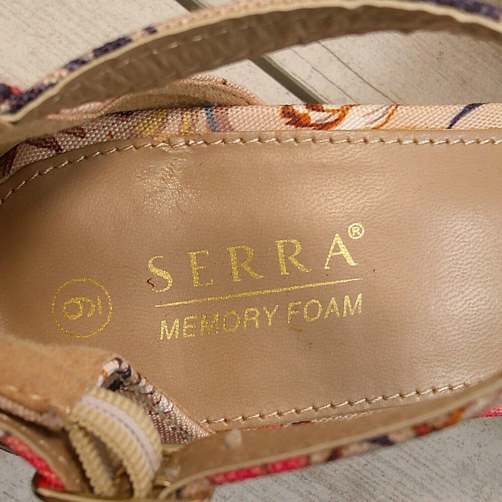 NWT Serra Coral, Pink and Navy Floral Strappy Chunky Block Heel Sandals Size 9 - Picture 4 of 12